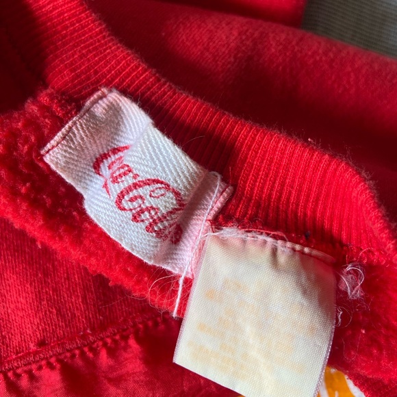 Coca Cola Vintage Red Speedboat Graphic Sweater - Picture 13 of 14